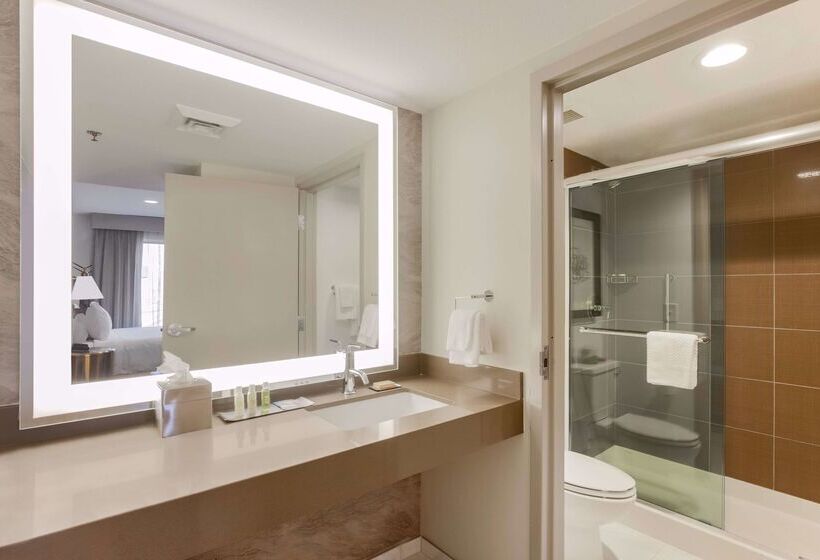 호텔 Doubletree Suites By Hilton  Sacramento – Rancho Cordova