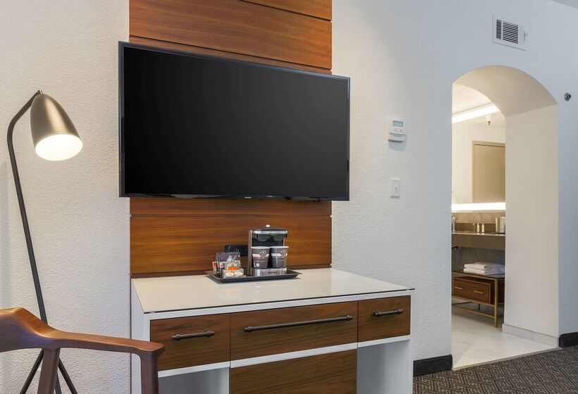 호텔 Doubletree Suites By Hilton  Sacramento – Rancho Cordova