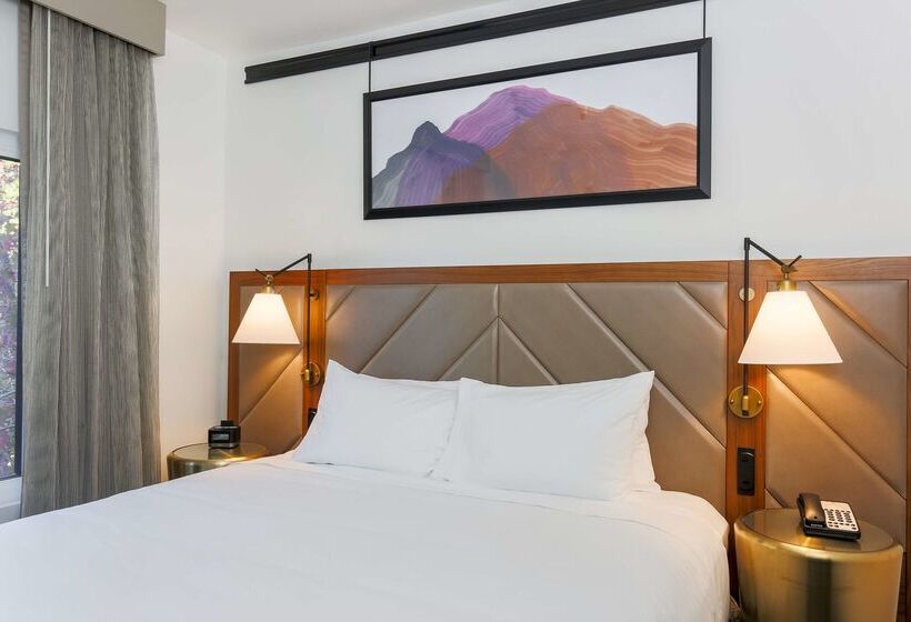 בית מלון כפרי Doubletree Suites By Hilton  Sacramento – Rancho Cordova