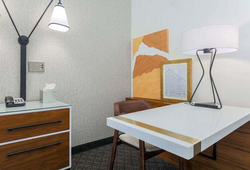 호텔 Doubletree Suites By Hilton  Sacramento – Rancho Cordova