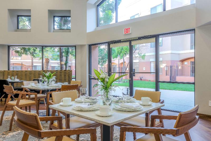 호텔 Doubletree Suites By Hilton  Sacramento – Rancho Cordova