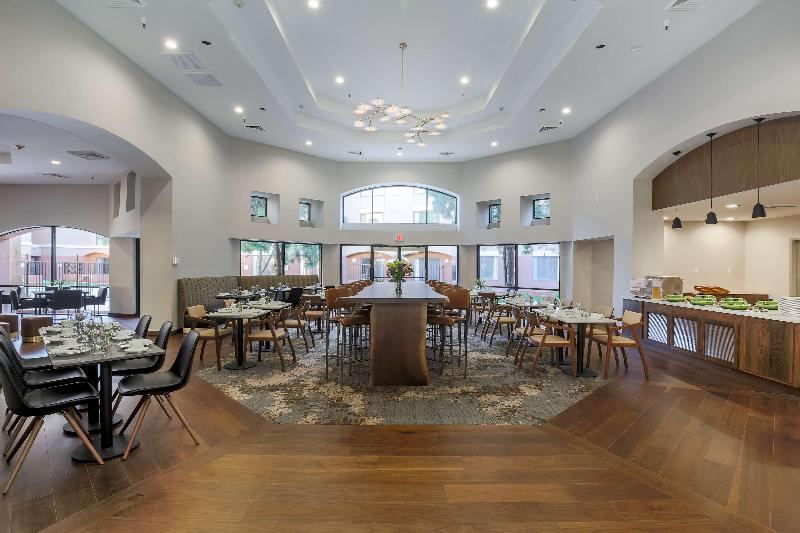 בית מלון כפרי Doubletree Suites By Hilton  Sacramento – Rancho Cordova