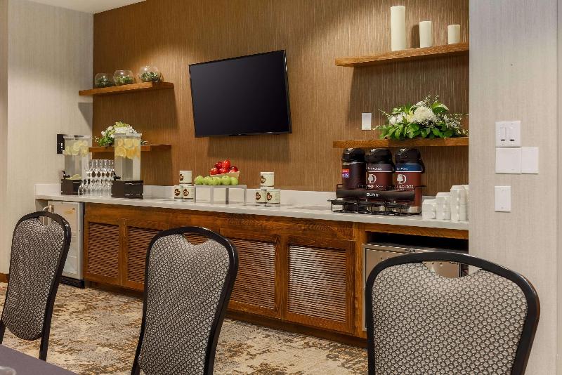 בית מלון כפרי Doubletree Suites By Hilton  Sacramento – Rancho Cordova