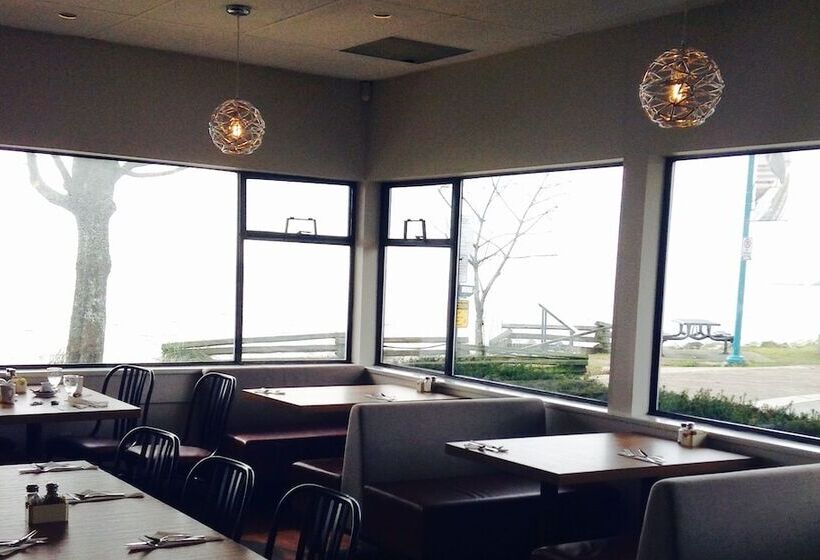 בית מלון כפרי Driftwood Inn