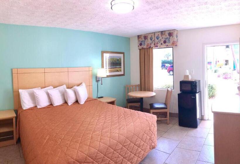 בית מלון כפרי Dunes Inn & Suites Tybee Island
