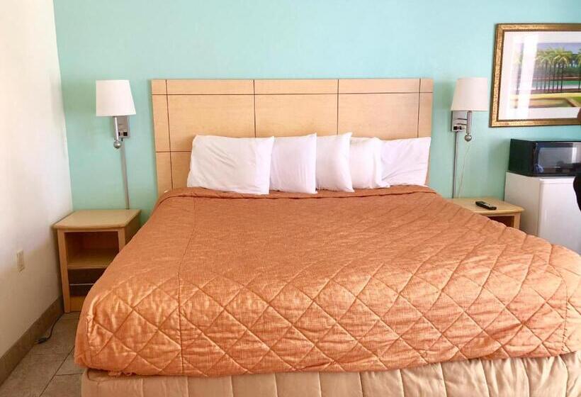 בית מלון כפרי Dunes Inn & Suites Tybee Island