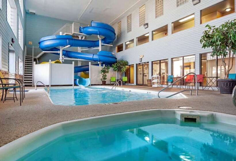 בית מלון כפרי Econo Lodge Black Hills