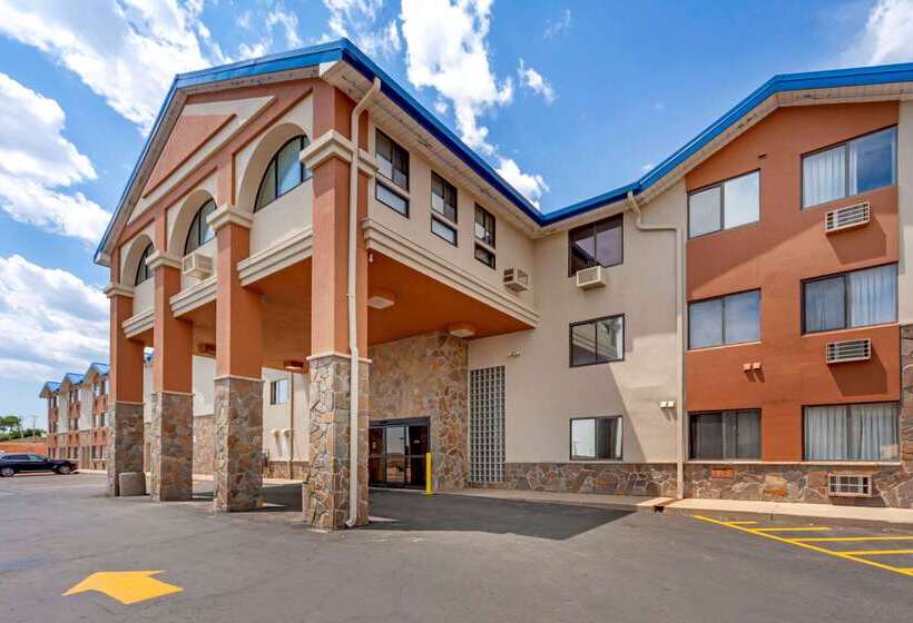 בית מלון כפרי Econo Lodge Black Hills