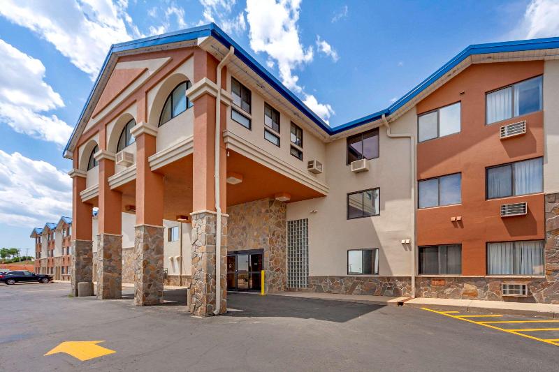 בית מלון כפרי Econo Lodge Black Hills