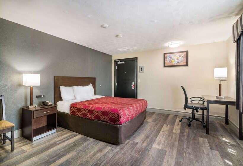 فندق Econo Lodge Bostonmalden