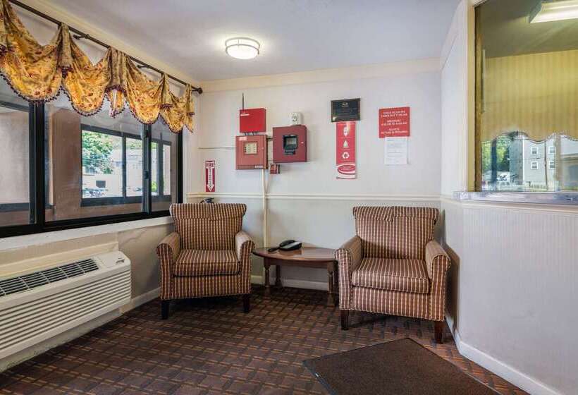 فندق Econo Lodge Bostonmalden