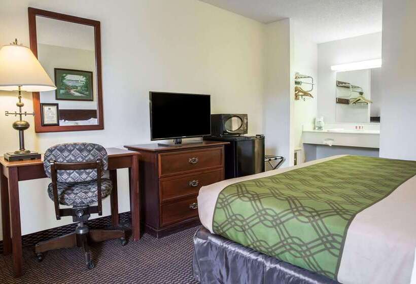 Отель Econo Lodge Crystal Coast