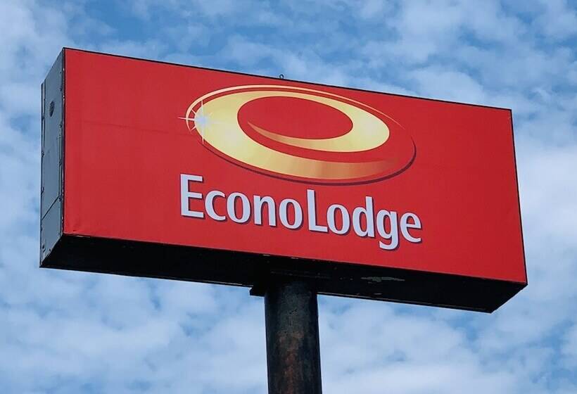 Отель Econo Lodge Crystal Coast