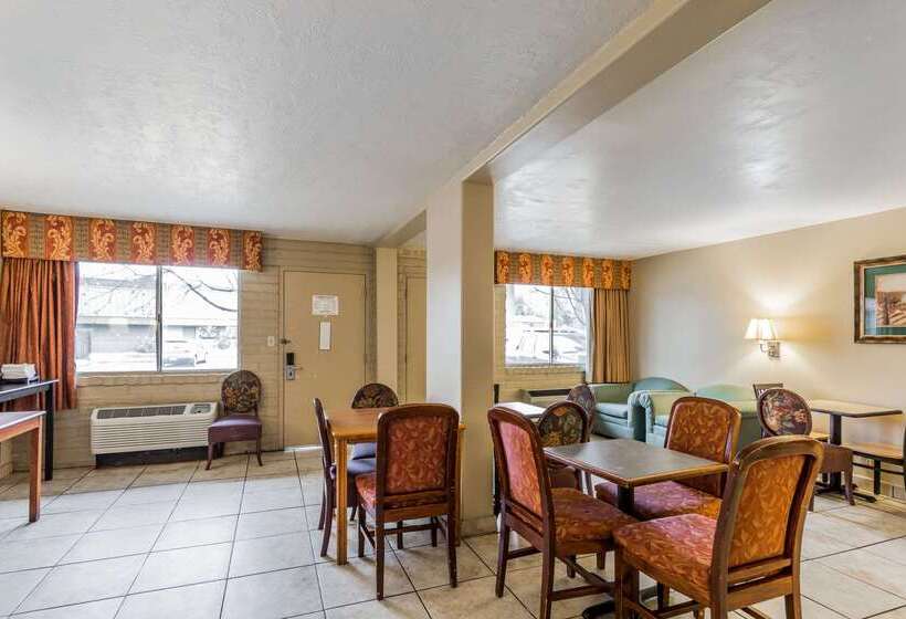 ホテル Econo Lodge Downtown