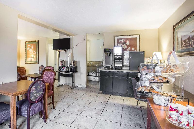 酒店 Econo Lodge Downtown