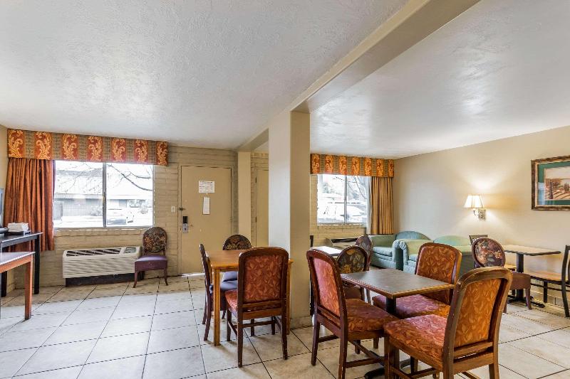 酒店 Econo Lodge Downtown