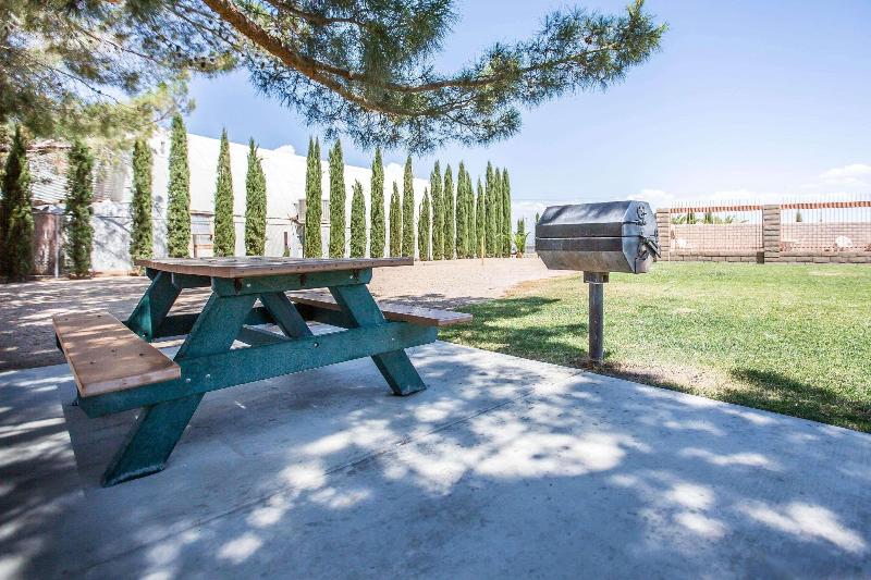 فندق Days Inn By Wyndham Ridgecrest Near China Lake Naval Station