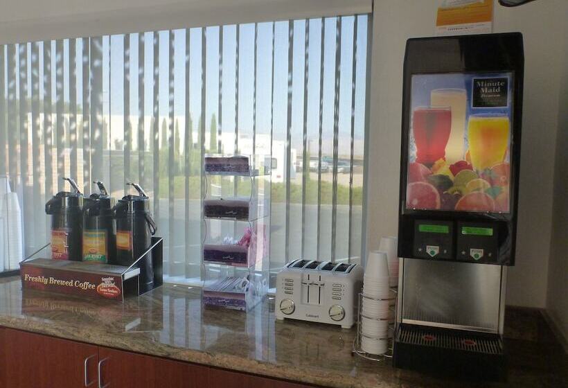 فندق Days Inn By Wyndham Ridgecrest Near China Lake Naval Station