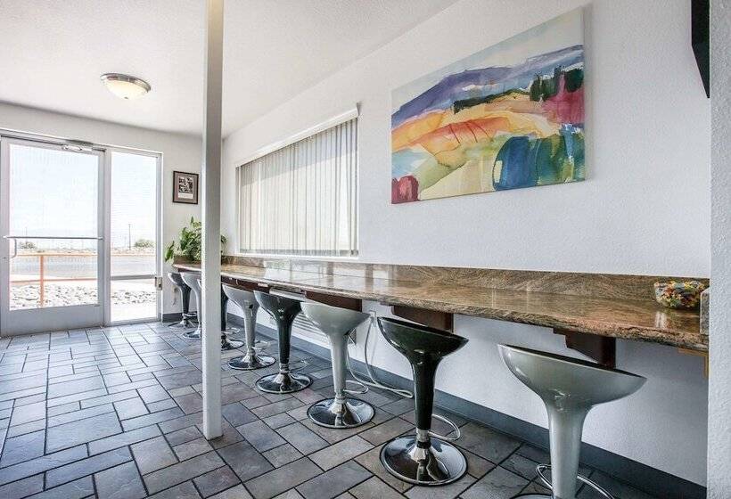 호텔 Days Inn By Wyndham Ridgecrest Near China Lake Naval Station