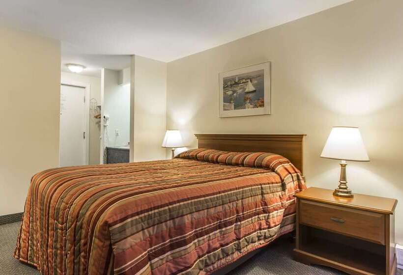 בית מלון כפרי Econo Lodge Inn & Suites