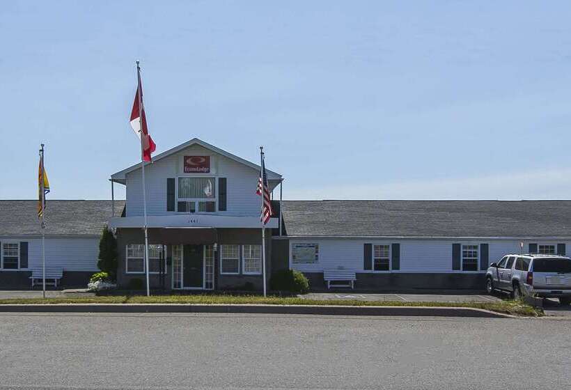 בית מלון כפרי Econo Lodge Inn & Suites