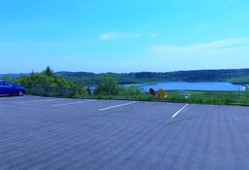 בית מלון כפרי Econo Lodge Inn & Suites