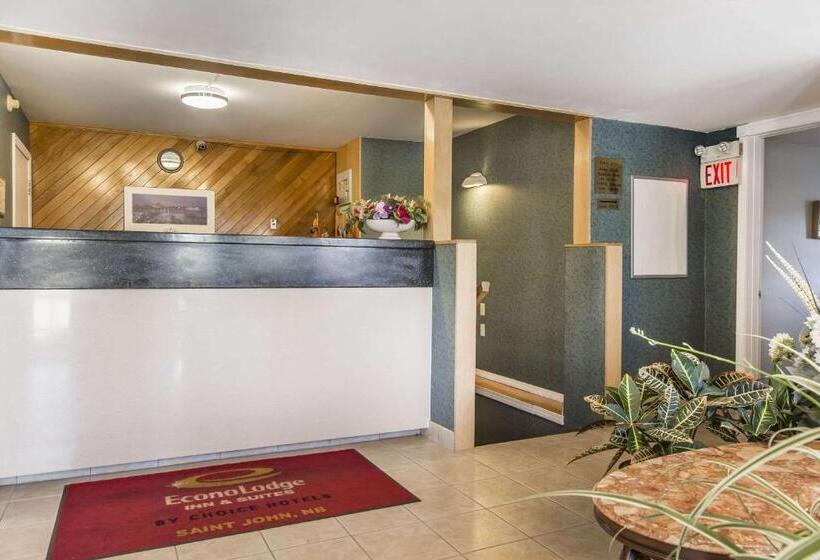 בית מלון כפרי Econo Lodge Inn & Suites