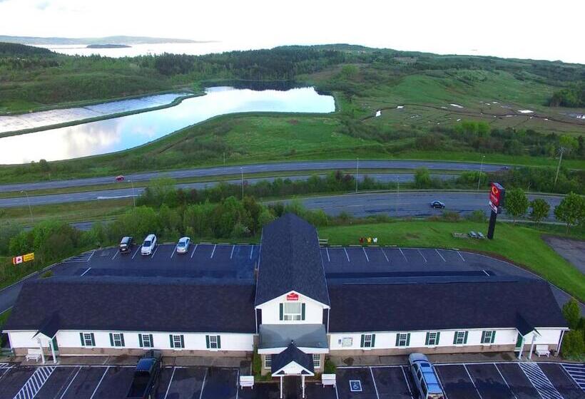 בית מלון כפרי Econo Lodge Inn & Suites