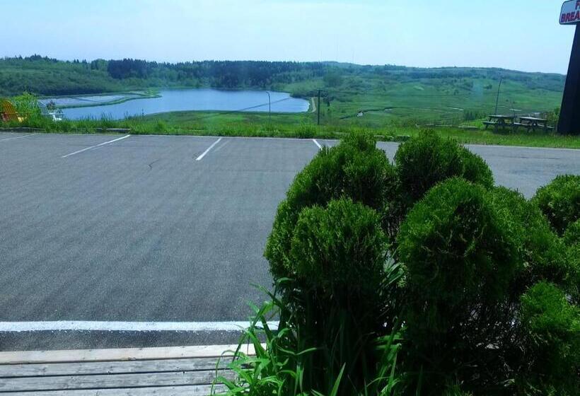 בית מלון כפרי Econo Lodge Inn & Suites