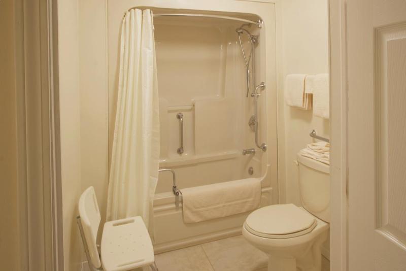 בית מלון כפרי Econo Lodge Inn & Suites