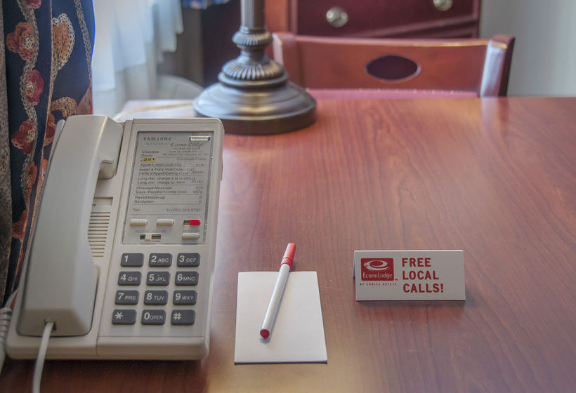 호텔 Econo Lodge Laval