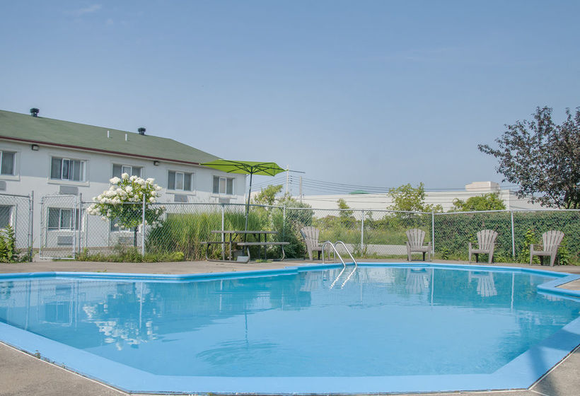 호텔 Econo Lodge Laval