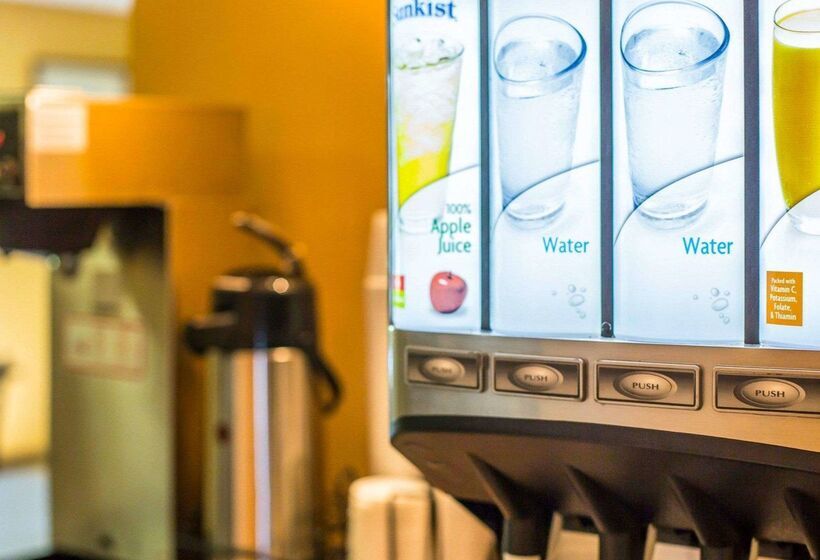 فندق Econo Lodge Massena Hwy 37