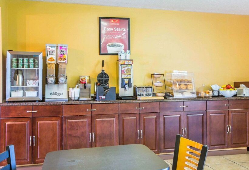 فندق Econo Lodge Massena Hwy 37
