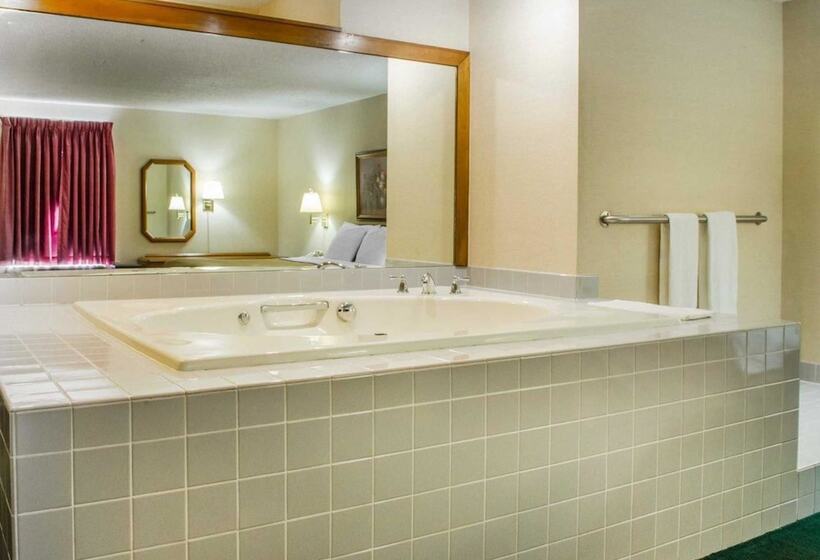 בית מלון כפרי Econo Lodge