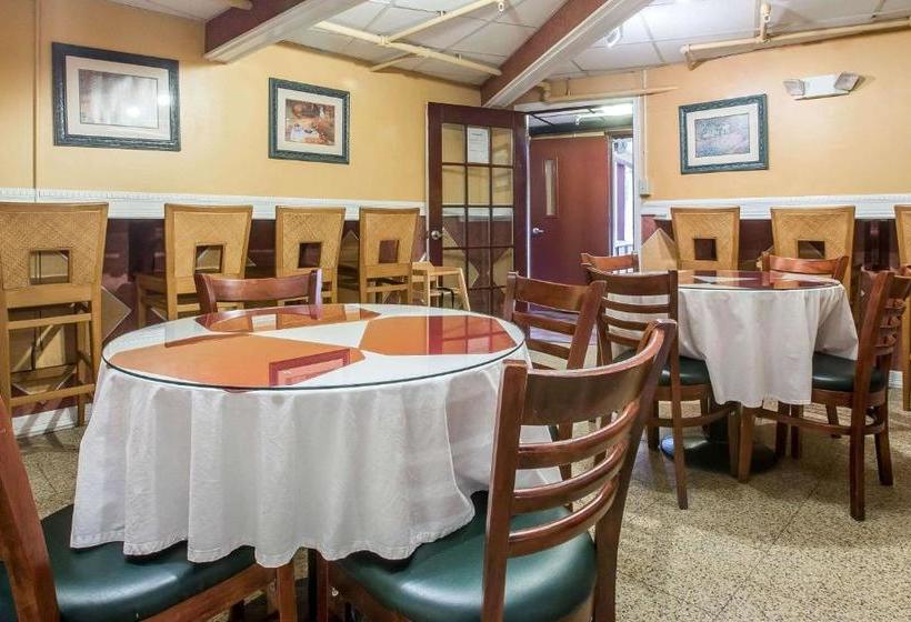 فندق Econo Lodge Montpelier I89