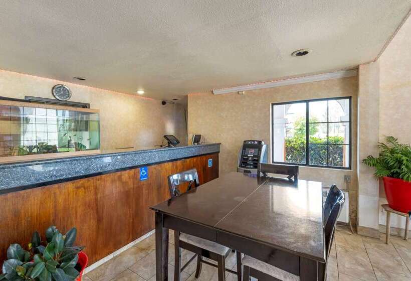 호텔 Econo Lodge Moreno Valley