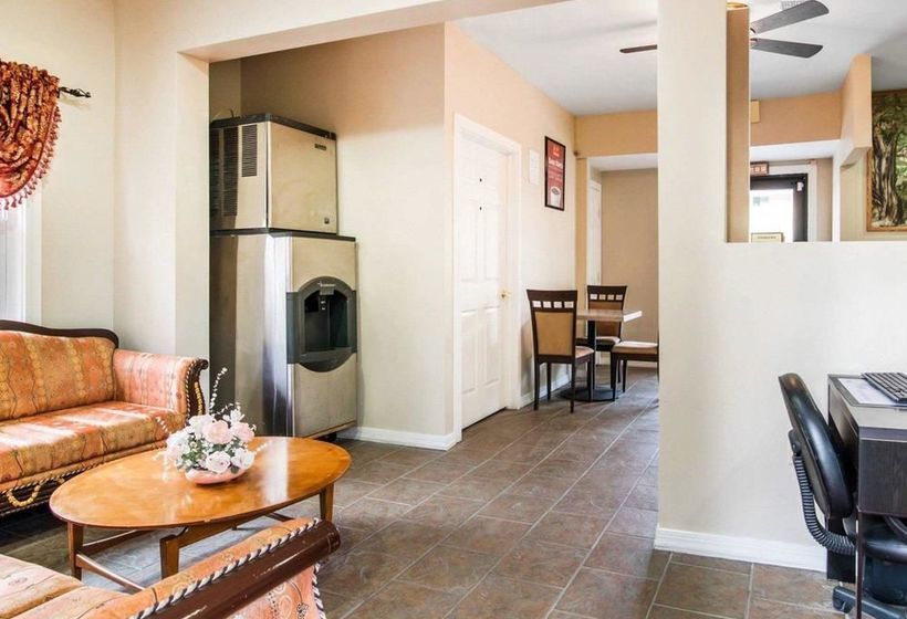 فندق Econo Lodge New Paltz