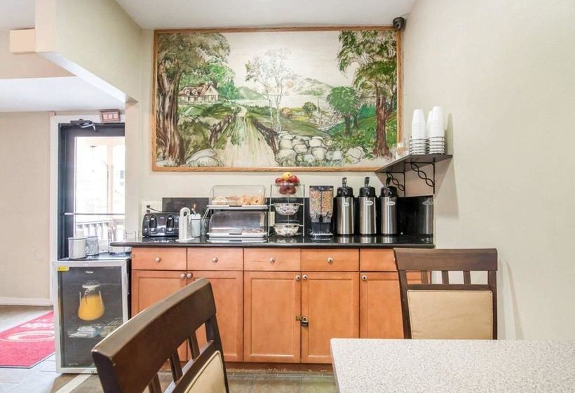 فندق Econo Lodge New Paltz