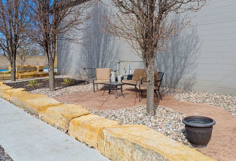 فندق Econo Lodge Oak Grove Blue Springs