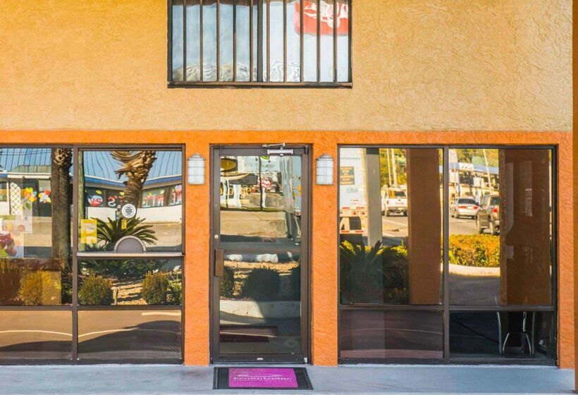 ホテル Econo Lodge