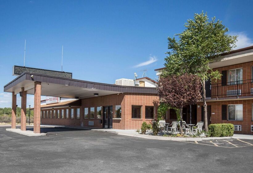 Отель Econo Lodge Salina Scenic Route 89 & I 70