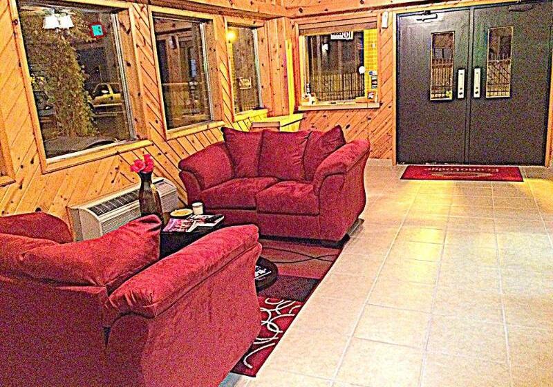 Отель Econo Lodge Salina Scenic Route 89 & I 70