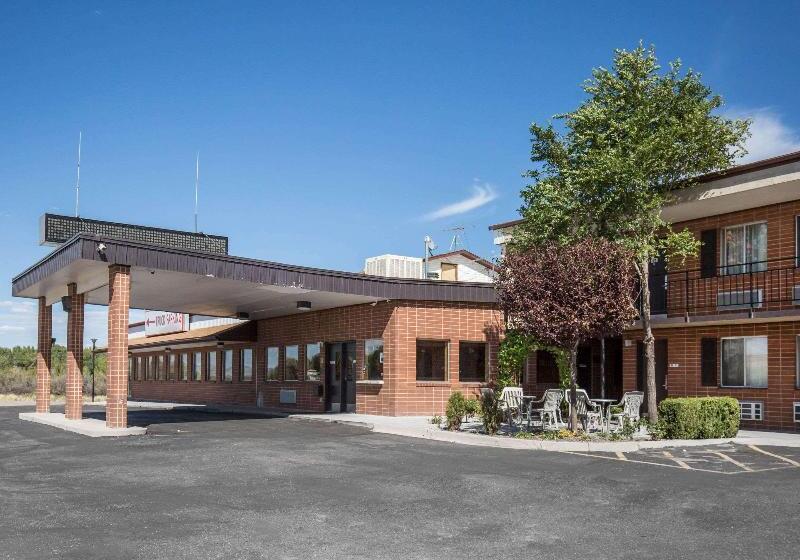 Отель Econo Lodge Salina Scenic Route 89 & I 70