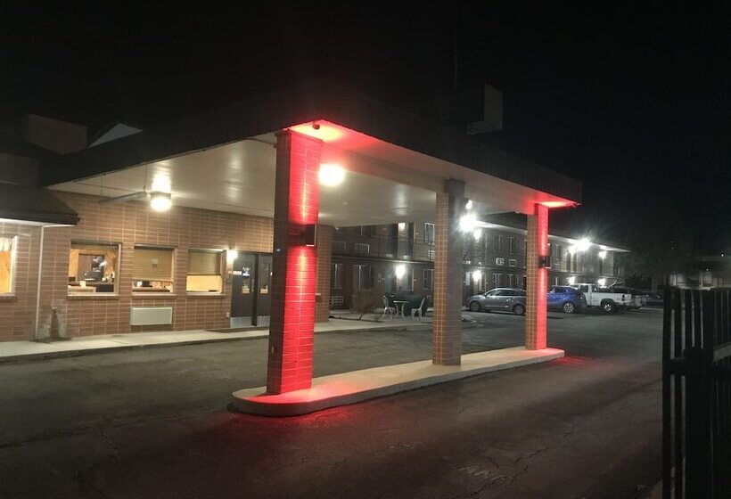 Отель Econo Lodge Salina Scenic Route 89 & I 70