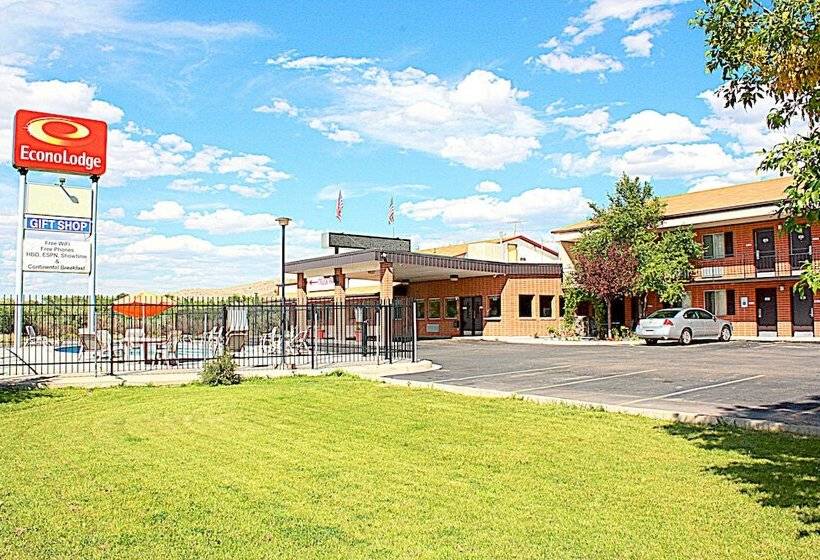 Отель Econo Lodge Salina Scenic Route 89 & I 70