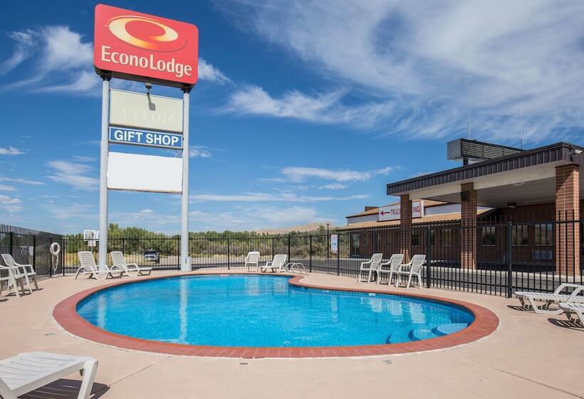 Отель Econo Lodge Salina Scenic Route 89 & I 70