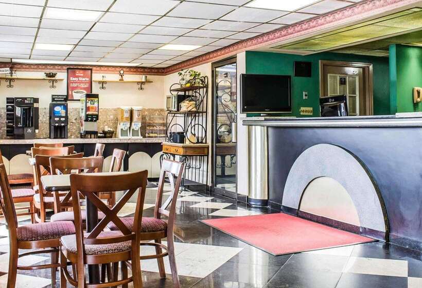 هتل Econo Lodge Scranton Near Montage Mountain