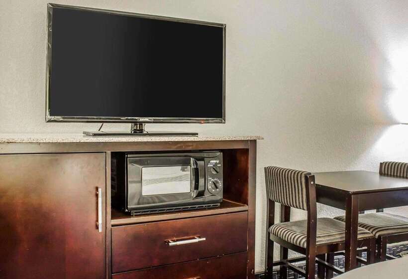 هتل Econo Lodge Scranton Near Montage Mountain