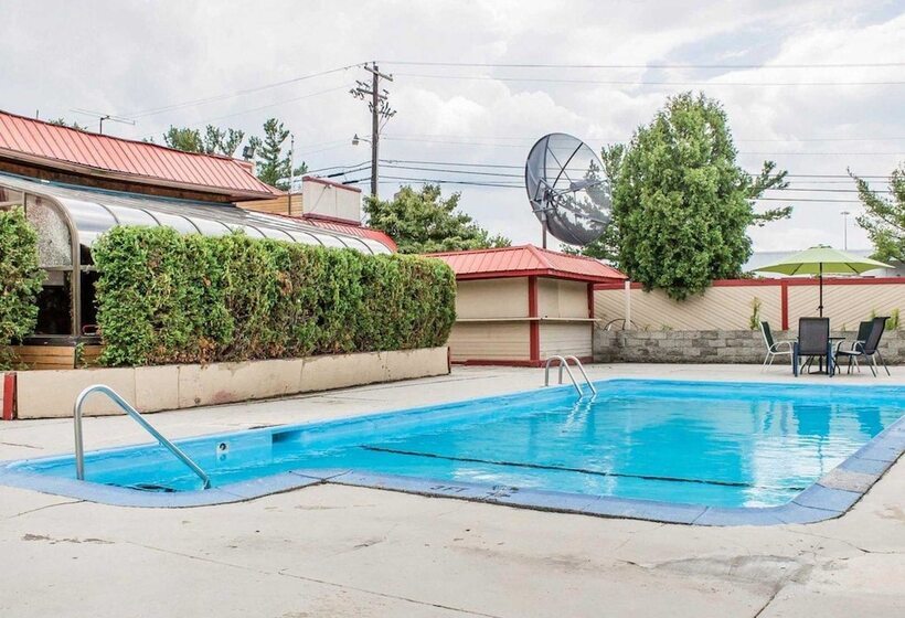 هتل Econo Lodge Scranton Near Montage Mountain